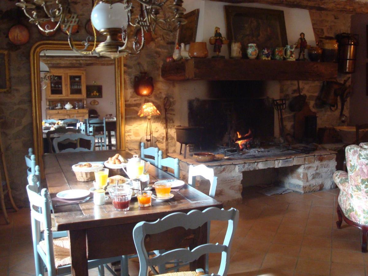 Nabat Le Haut, Chambre Et Table D'Hotes Courniou Экстерьер фото