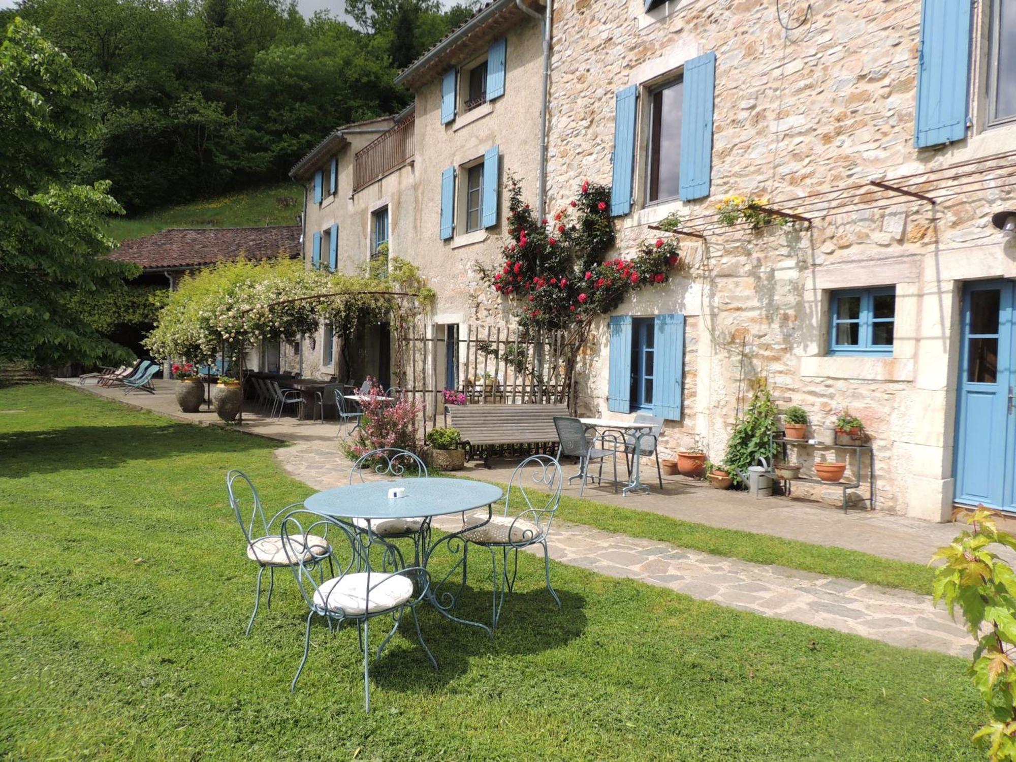Nabat Le Haut, Chambre Et Table D'Hotes Courniou Экстерьер фото