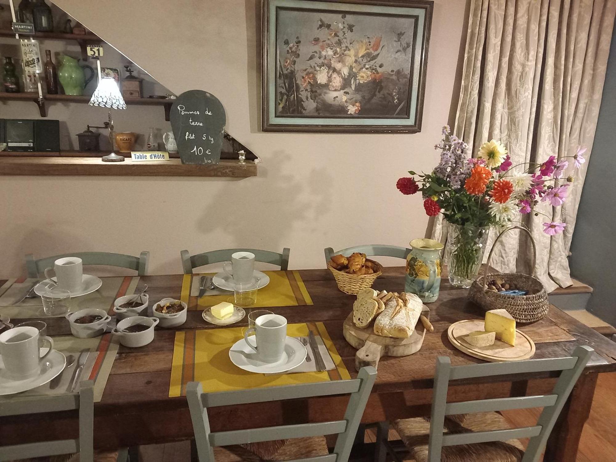 Nabat Le Haut, Chambre Et Table D'Hotes Courniou Экстерьер фото