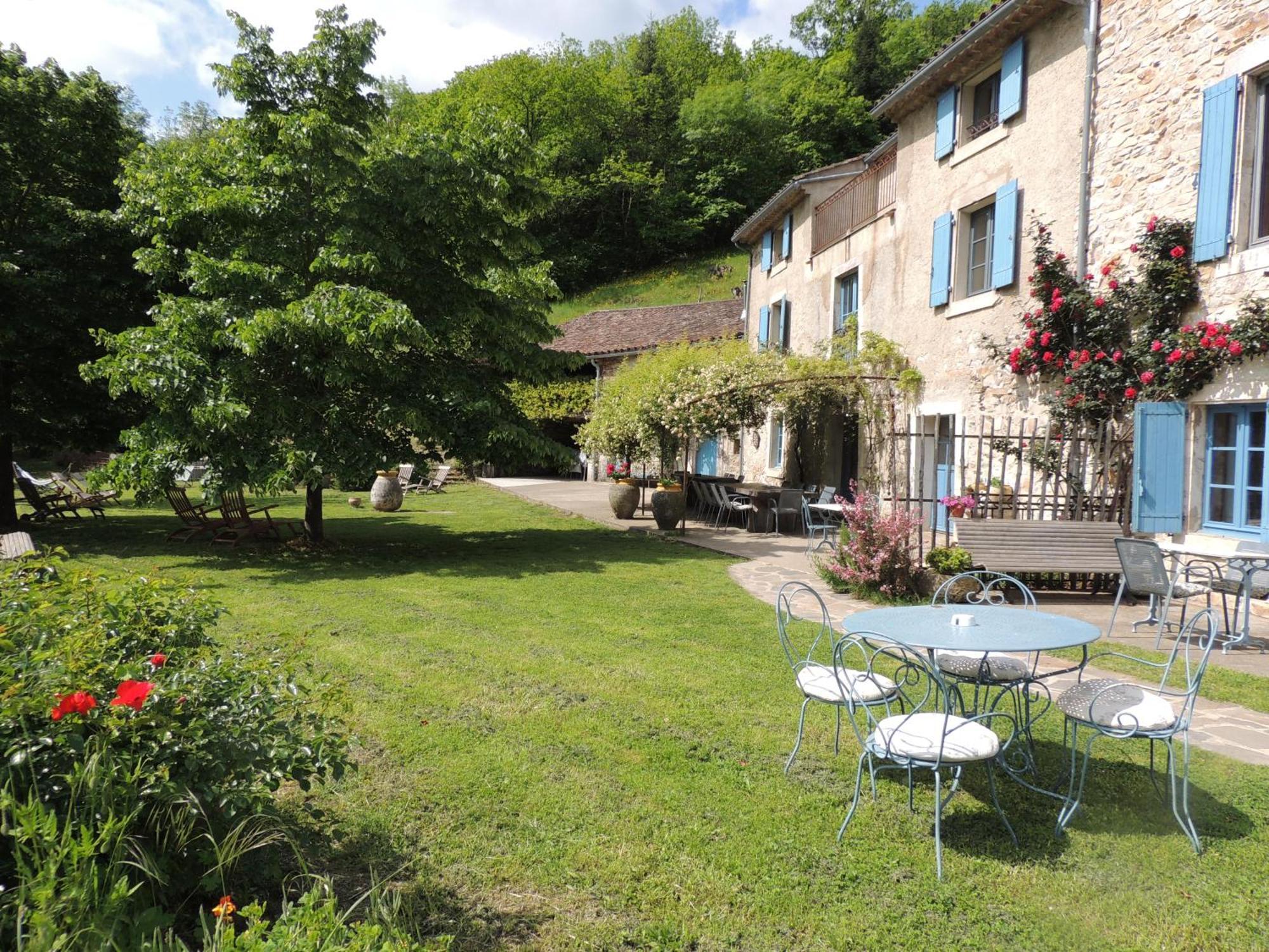 Nabat Le Haut, Chambre Et Table D'Hotes Courniou Экстерьер фото